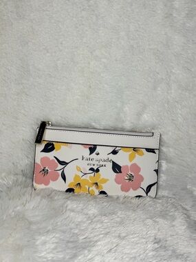 kate spade White Floral Zip Card Wallet with Pink and Yellow Blooms